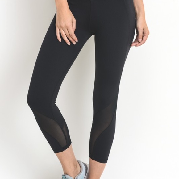 Wave Mesh Highwaist Capri Leggings, Charcoal Grey - Picture 6 of 6